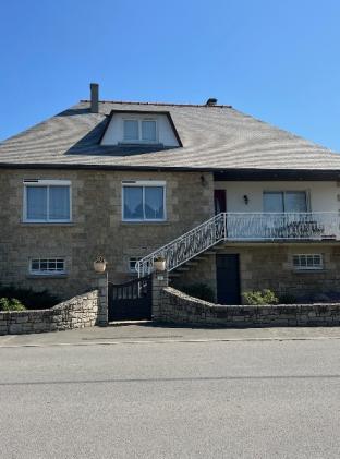 Remplacement d'une gouttière - chantier de rénovation - GB type 